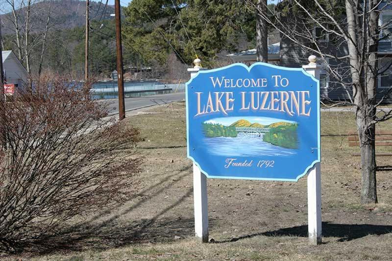 Luzerne Court Motel Lake Luzerne Exterior foto